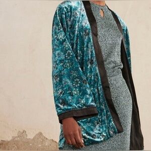Nekane NKN Hari Velvet Floral Kimono Jacket